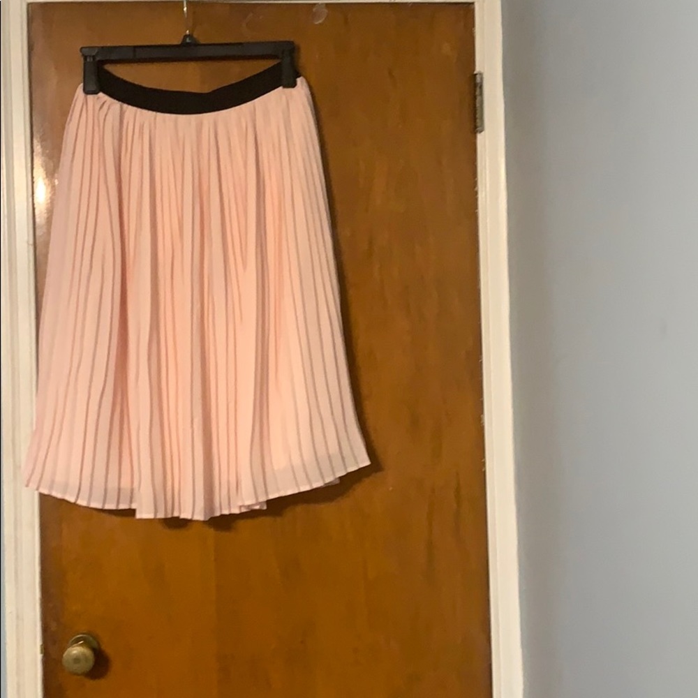 Pleated skirt